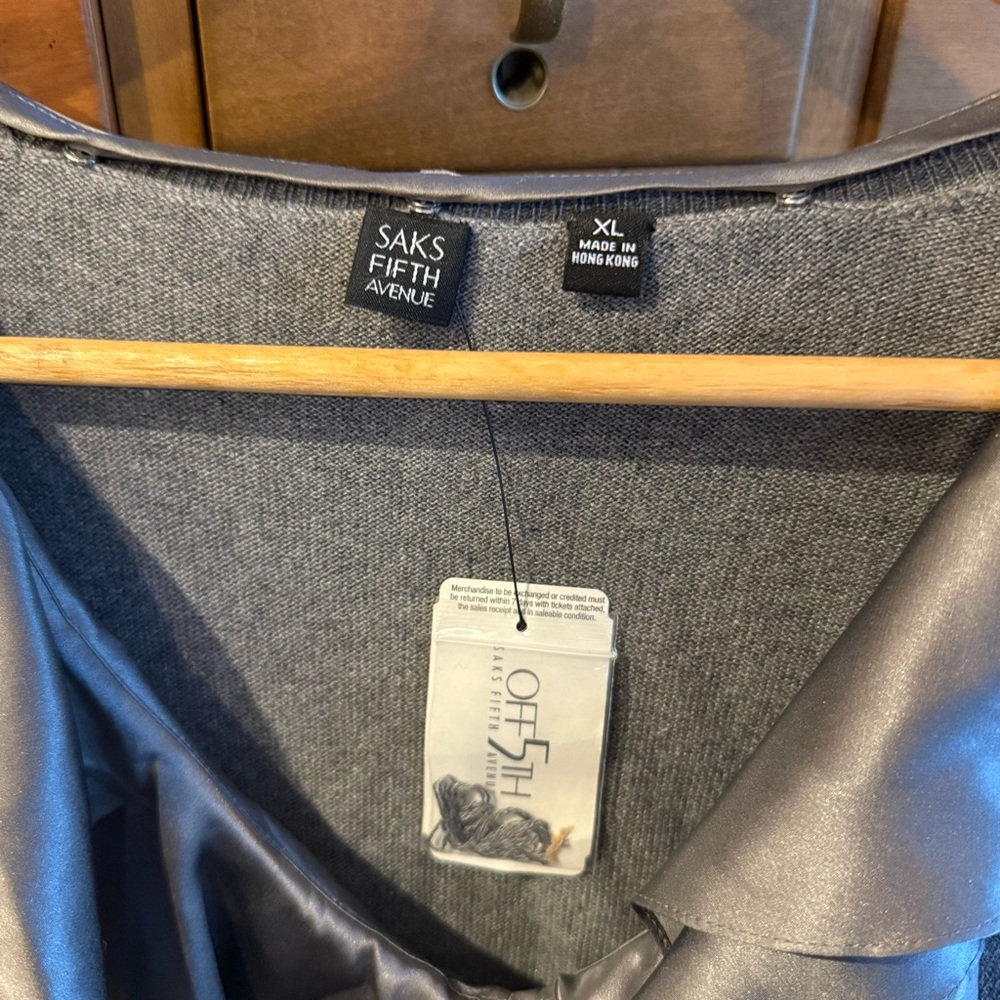 Saks Fifth Avenue NWT Size XL Sweater Cashmere & Silk Collar/Cuffs - Picture 10 of 15